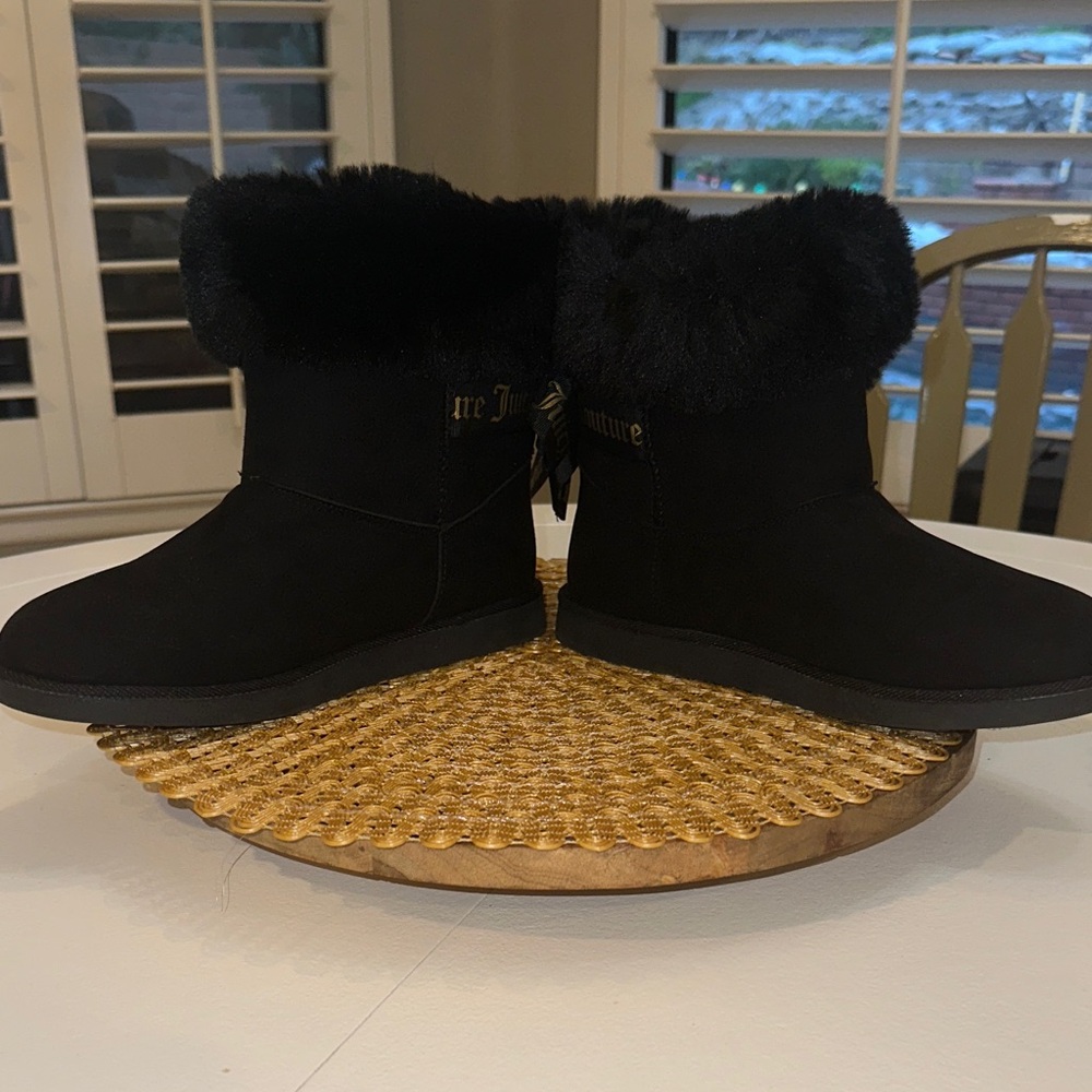 Juicy Couture Black Boots with Fur and Ribbon - Picture 6 of 9